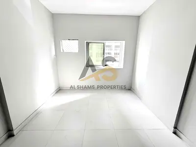 SPLIT AC/ NEW FLAT / GET SPACIOUS 2BHK WITH BALCONY FOR ALL NATIONALTIES h
