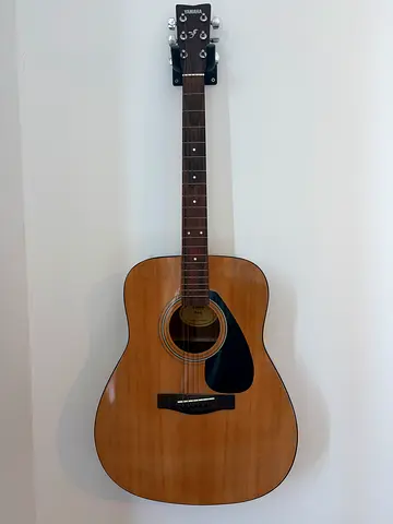 Yamaha F310 Acoustic