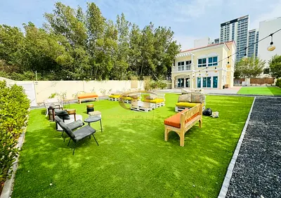 Spacious Corner Villa | Big Garden | Book Now
