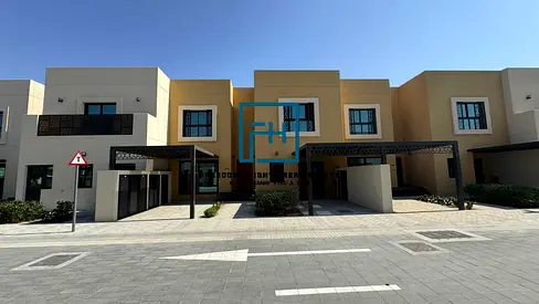 تاون هاوس فاخر في مدينة الشارقة المستدامة | 3 غرف