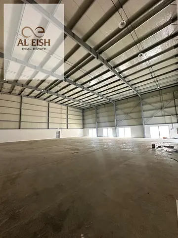 Premium Showroom & Commercial Warehouse | Independent Compound | Al Quoz