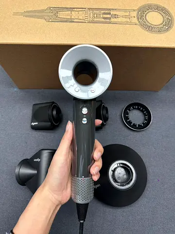 Dyson Supersonic Hair Dryer with Magnetic Attachments - New