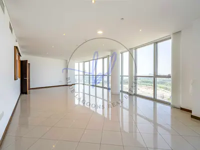 Vibrant Large Home | Creek Side Living | Exclusive