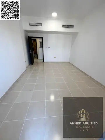 افخم واجمل غرفتين وصاله مع بلكون مساحات ممتازه مع 2 حمام بلكونه موقع مميز بجوار جميع الخدمات صيانه كامله علي المالك طول فترة الايجار قريب من المخارج