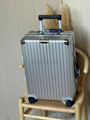 RIMOWA classic silver suitcase