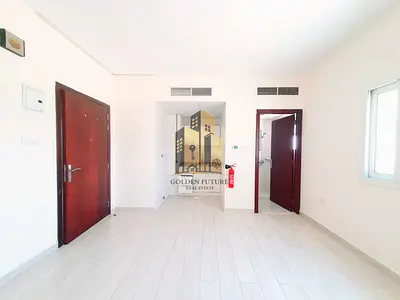 STUDIO FOR RENT ~ SEPARATE KITCHEN ~ FREE SAND PARKING