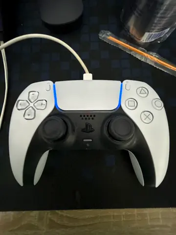 PS5 Dualsense controller