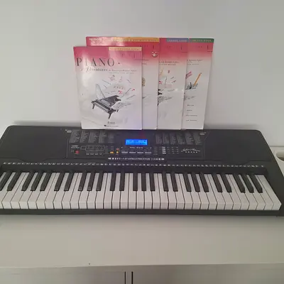 Casio 61-Key Electronic Keyboard with Piano Method Books