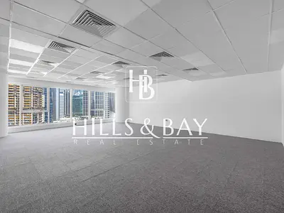 Burj & Canal View | Renovated & Carpeted