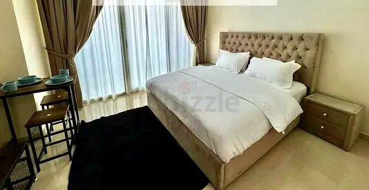 Roommate Wanted – Studio Sharing (Female Only)