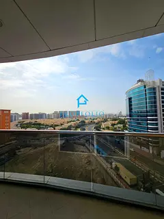2.5% Commission I High-Floor Studio | Balcony