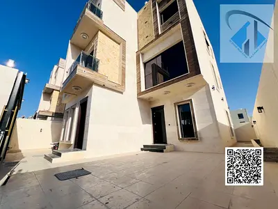 فيلا جديدة 3 طوابق على شارع رئيسي مع المكيفات المركزية مع إمكانية التقسيط  لمدة 25 سنة