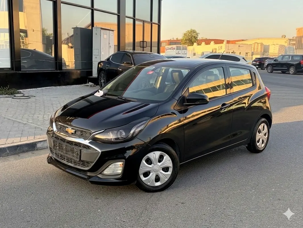 Chevrolet Spark 2020 — photo 1 of 5