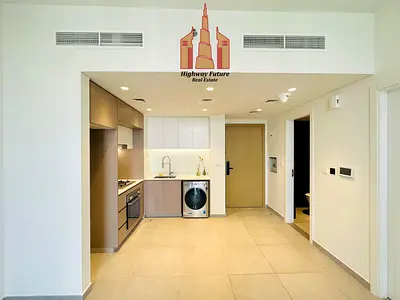 Directly Swimming Pool view 1BHK in Boulevard BuildiDESCRIPTION We Have Many Flats/Residential Or C