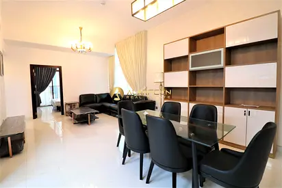 Stunning Fully Furnished | near to metro | pool view