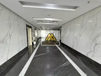 شقة غرفة وصالة منفصلة ببلكونة و2 حمام وغرفة غسيل مع باركنج مجاني للإيجار السنوي في الجرف 2 عجمان على شارع الشيخ عمار مباشرة بسعر لقطة 35 ألف على 6 دفع