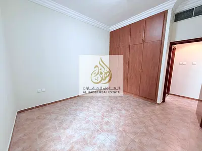 شقة غرفة وصالة للإيجار في الشارقة المجاز 3 بالقرب من حديقة الصفا بموقع هادئ وقريب من جميع الخدمات