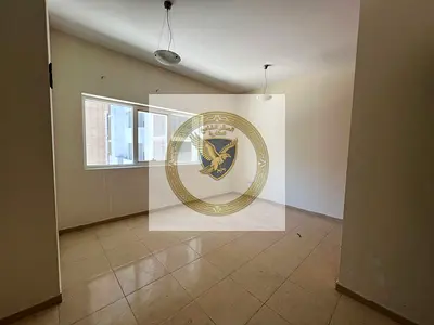 Beautiful 2 master bedrooms, hall, maid room, 4 bathrooms, open view, large apartment near all services.