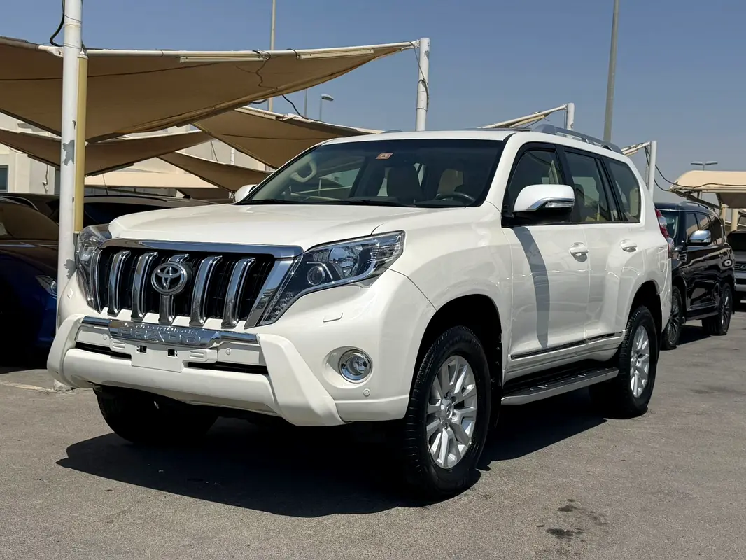 Toyota Prado 2017 — photo 1 of 13