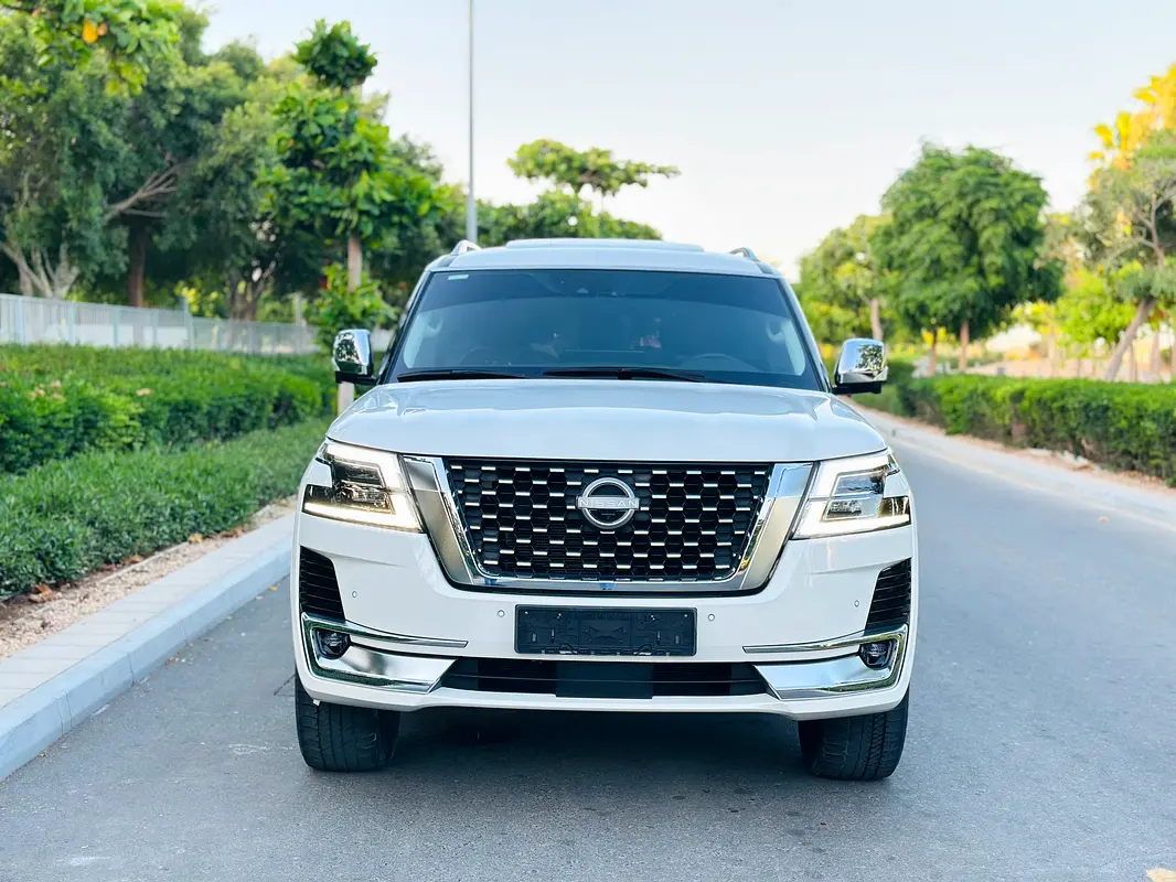 Nissan Patrol 2023 — photo 1 of 19