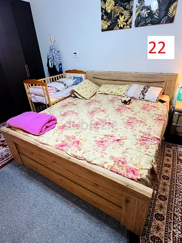Bed (King size)+Storage drawer+bedside drawer tablesx2 - Medley brand
