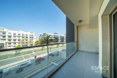 Fully Furnished | Mid Floor