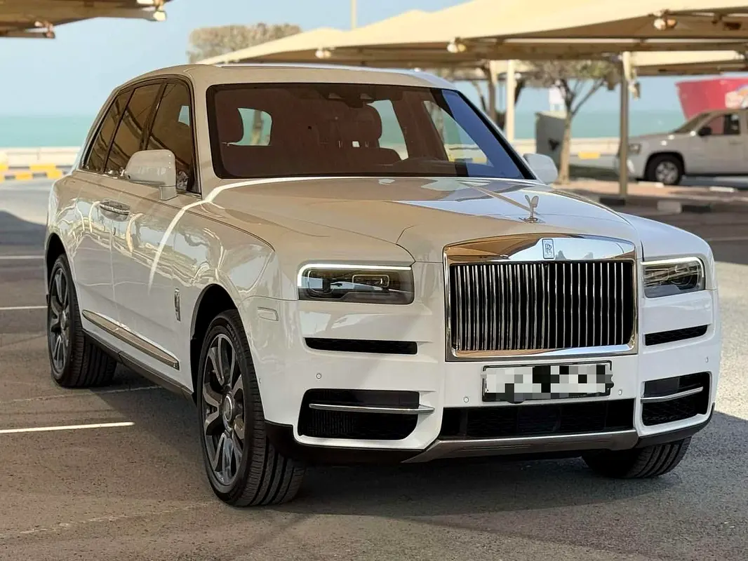Rolls-Royce Cullinan 2021 — photo 1 of 9