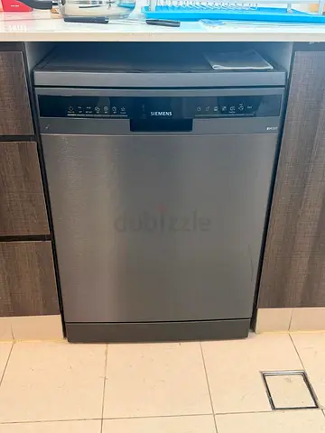 Siemens freestanding stainless steel dishwasher - good condition