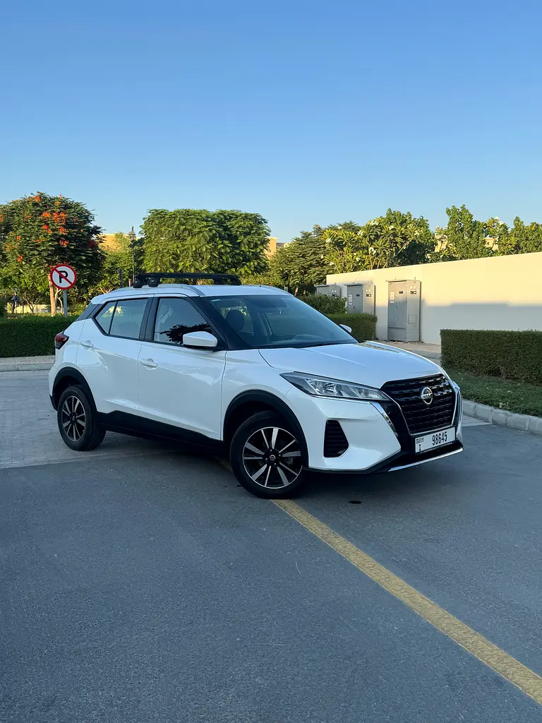 Nissan Kicks 2021 — photo 1 of 15