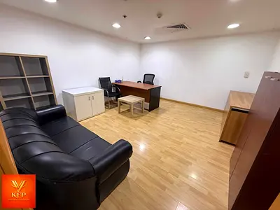 T0DAY H0T 0FFER 0FFICE AVAILABLE BIG WITH SEPRATE ENTRANCE READY T0 M0VE 0FFICE WITH EJARI