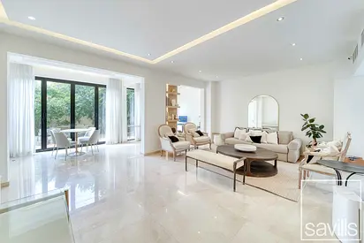 TURNKEY | UPGRADED | EXCELLENT LOCATION