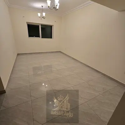 غرفه وصاله في المجاز 2 موقع مميز مساحه ممتازه مع باركن مجاني داخل البنايه تهويه جيده تسهيل في الدفع 6 دفعات