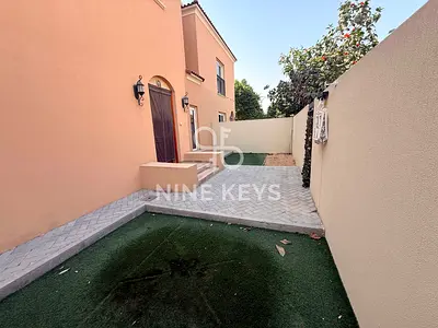 Charming 2BD+Maid Villa in Amarantha 1, Villanova; Space, Comfort & Style!