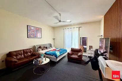 Upgraded Furnished Corner Unit | Investor Deal