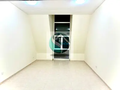 Hot Offer-4 To 12 PAYMENTS-1BHK-980 sqft-NEAR METRO-In 65k