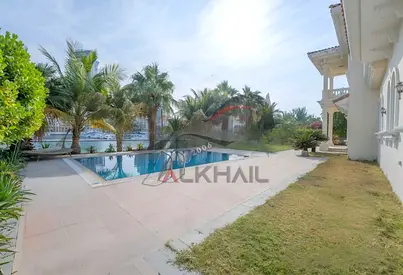 6 Bedroom Villa | Beach Front | Vacant | Best Price