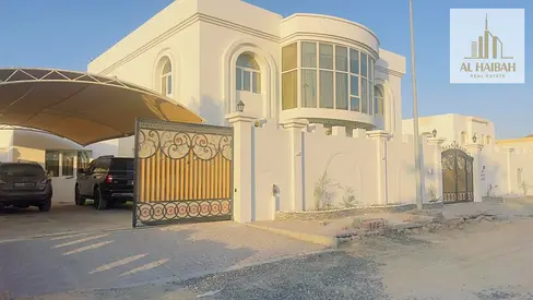تملك عقارك فيلا شامل  الفرش  في افضل مناطق الشارقه الجرينه قريب المسجد