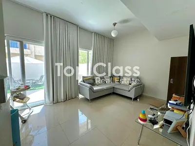 Vacant | 3BR Townhouse | Store &amp; Laundry Room