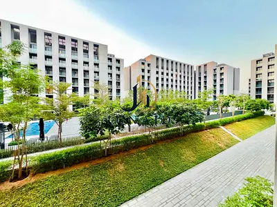 POOL VIEW//WITH BALCONY//-SPACIOUS//-READY TO MOVE//-