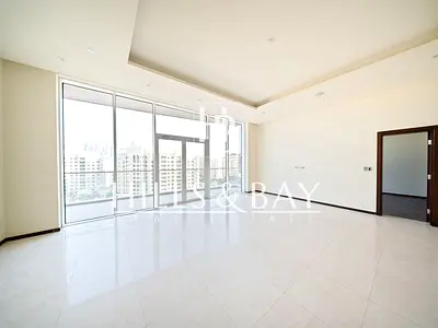 I Spacious Layout | Unfurnished | Beach Access I