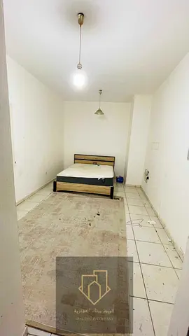 Spacious studio apartment in Al Nuaimiyah 2, King Faisal Street, prime location
