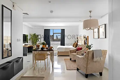 Stylish Studio Living in Heart of Business Bay | Ideal for Mid - Term, Monthly & Weekly Stays | All