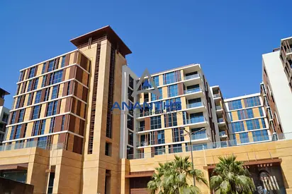 Charming 1BR Apartment | Family-Friendly Community | Dubai Wharf