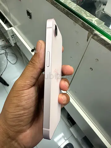 Apple iPhone 17E (Pink) - Good Condition, Unlocked