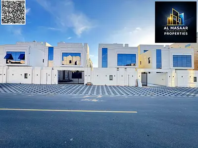 A bargain price for a 4-bedroom villa with a rooftop terrace, including registration and ownership fees, located on the main street. Freehold ownershi