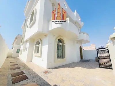 4 Bed room Near Beach Hall Majlis balcony big villa maids room 110k