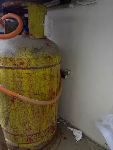 Gas cylinder