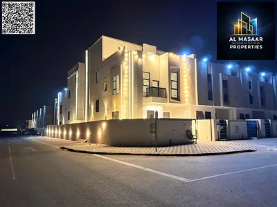 عرض العيد المميز لامتلاك فيلا بموقع رائع، طابقين وروف، 4 غرف نوم، بمساحة 3,200 قدم مربع، تصميم عصري وتشطيبات فاخرة، السعر شامل الكهرباء والمياه ورسوم