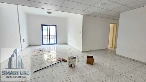 NEAR KING FAISAL STREET : Huge Luxury 3 Bhk with Big Balcony and Dyning Space Fully Sun Lighted