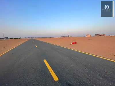 للبيع فى الشارقة  منطقة  بساتين الزبير  قطعة ارض سكنى  مساحة 4843 قدم  موقع مميز جدا على شارع جار